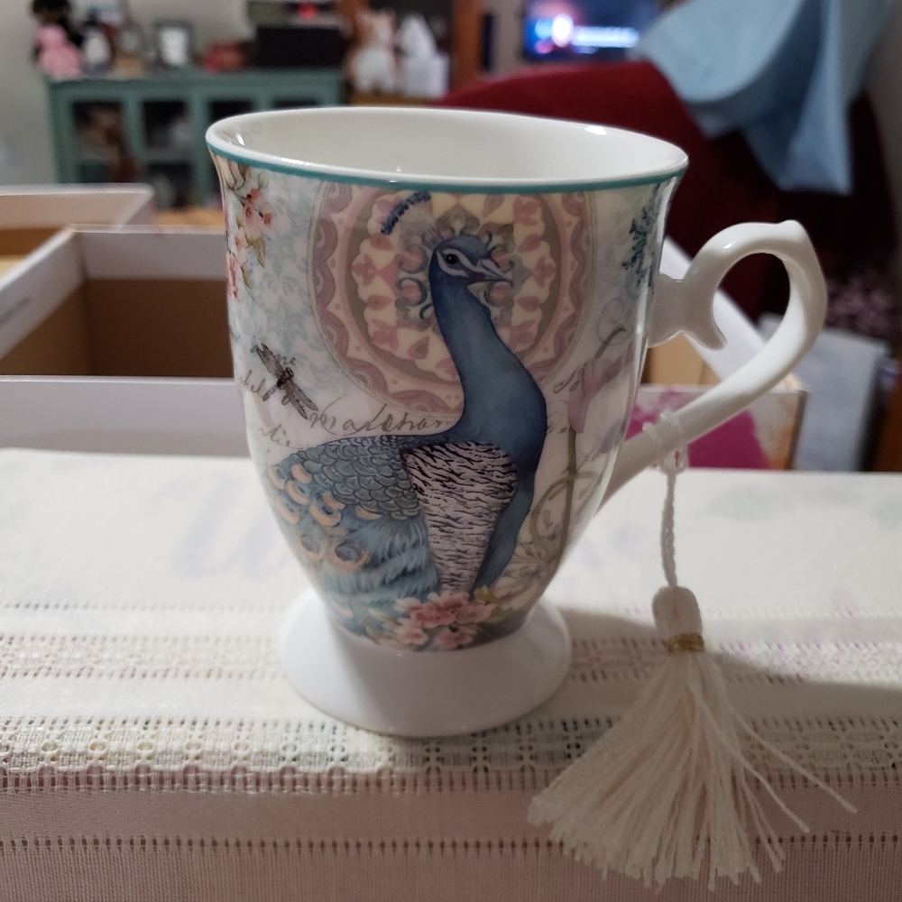 Stunning and beautiful Peacock porcelain mug and matching box